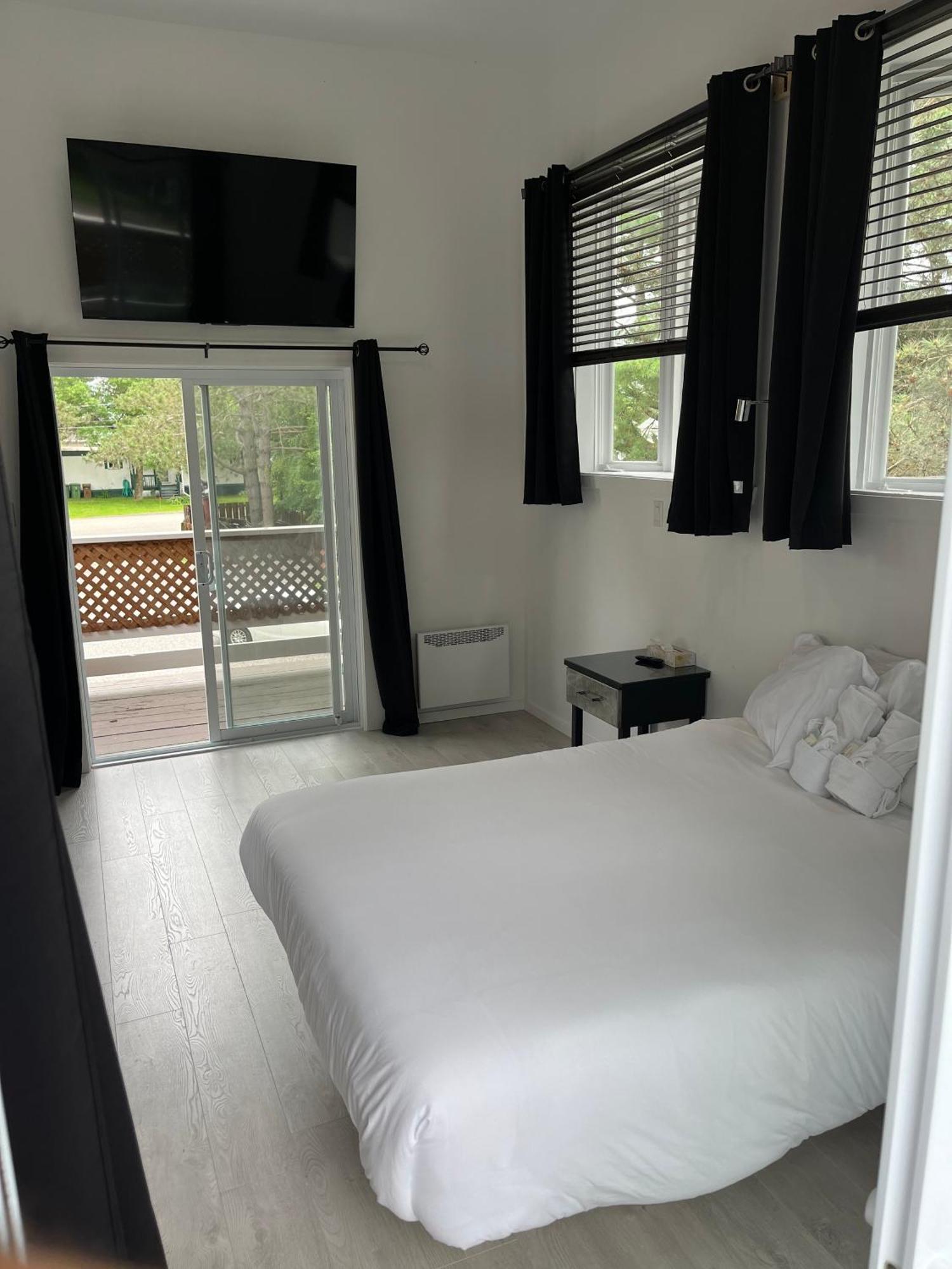 Auberge De Ferme-Neuve Lac-Saint-Paul Экстерьер фото